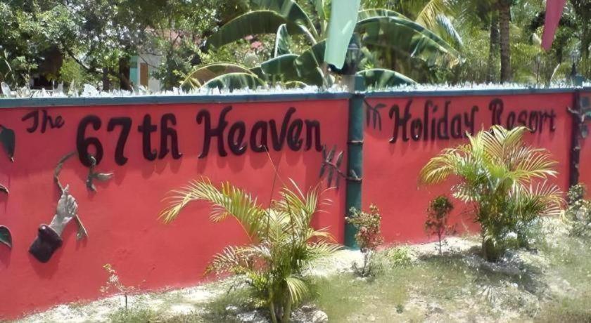 67Th Heaven Holiday Resort Lucbuan Ngoại thất bức ảnh